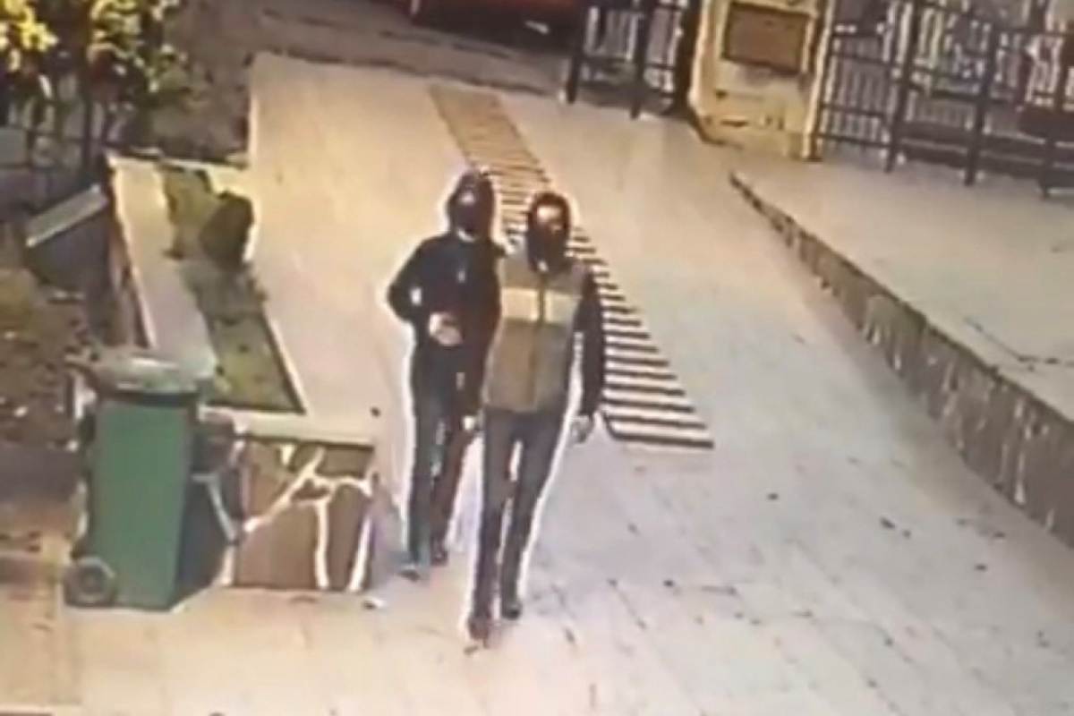 Maskeli hırsızı kıyafetleri yakalattı