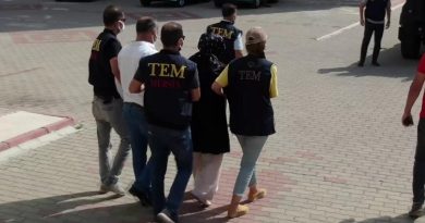 Mersin'de FETÖ hükümlüsü ihraç polis memuru ile öğretmen yakalandı