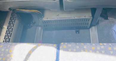 Minibüsün buhar borusu delindi: 4 yaralı
