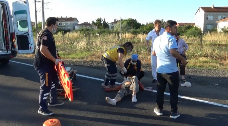 Muratlı'da alkollü sürücü motosiklete çarptı: 1 ağır yaralı