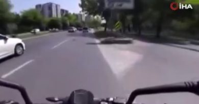 Ölümden dönen motosikletli ortalığı birbirine kattı