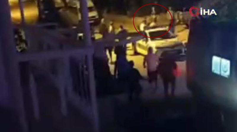 Önce kaza yaptı sonra yardıma gelen polise yumruk attı