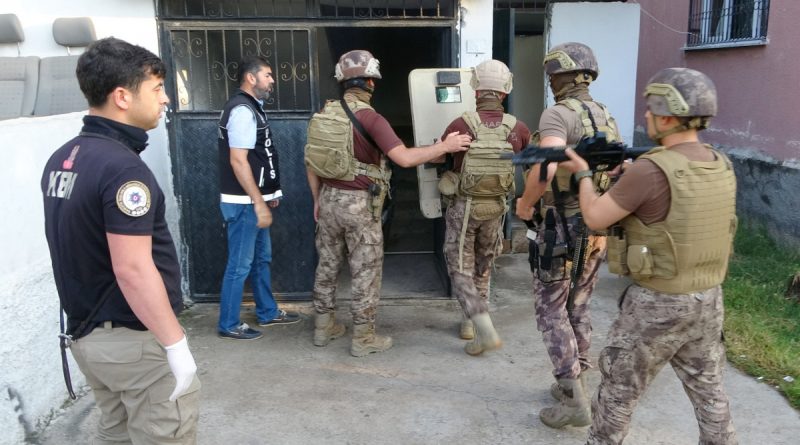 Osmaniye'de torbacı operasyonu: 7 gözaltı