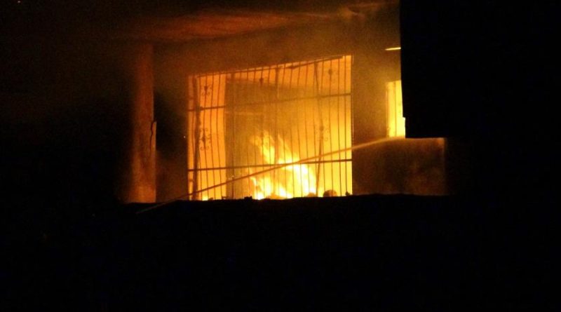 Osmaniye’deki boş ev alevlere teslim oldu