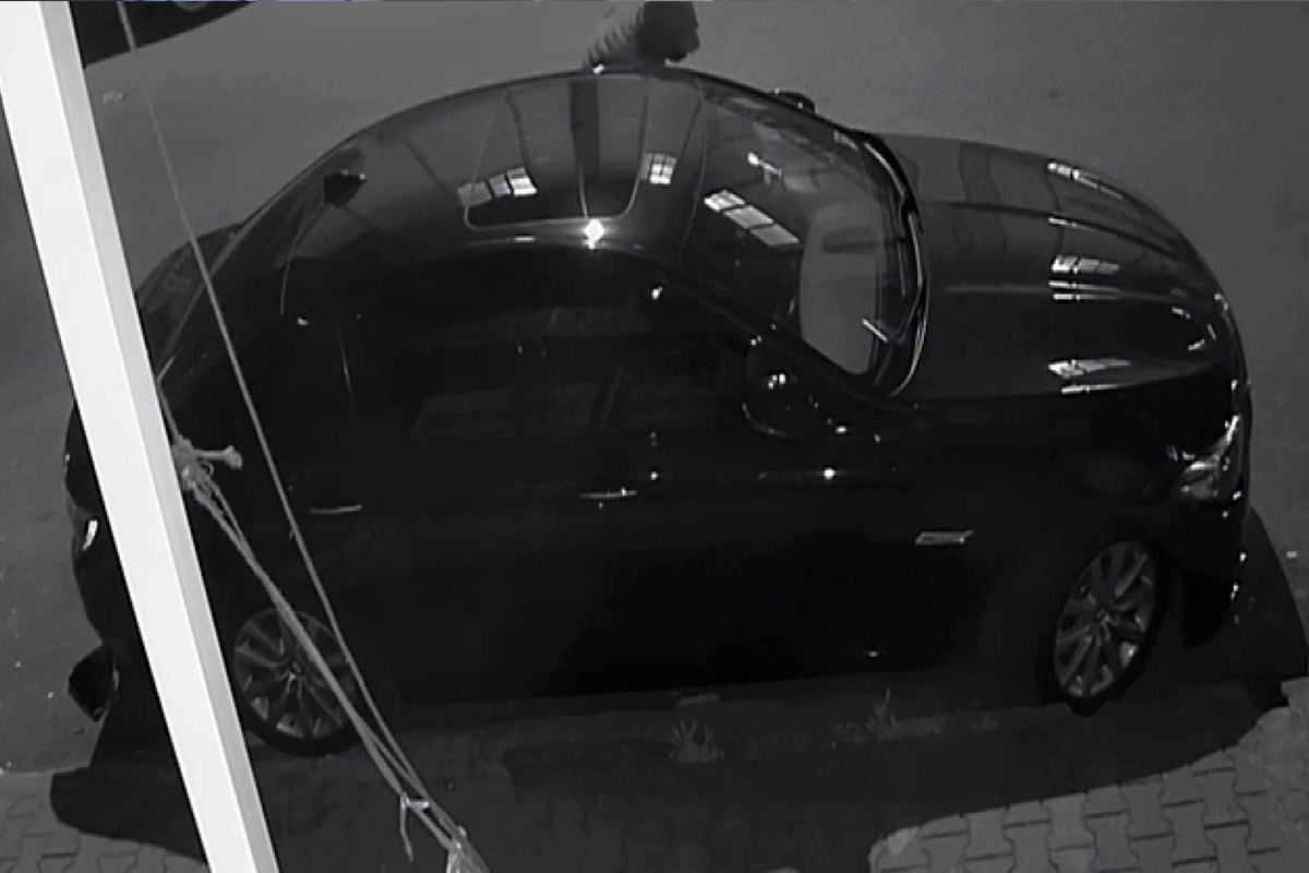 Oto fareleri 160 bin TL’lik soygun yaptı; o anlar kameraya yansıdı