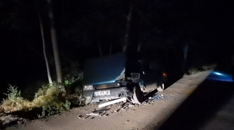 Otomobil ile kamyonet çarpıştı: 6 yaralı