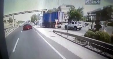 Otomobilin durağa dalma anına ait görüntüler ortaya çıktı