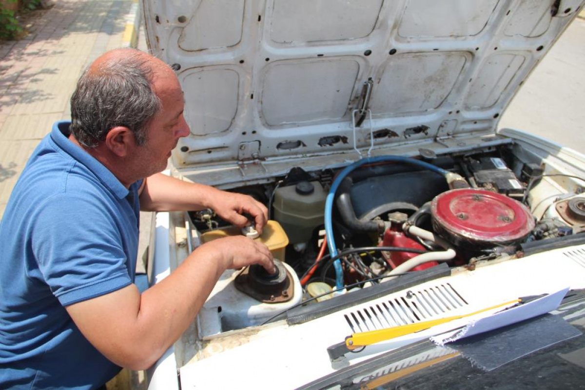 Otomobiline kurduğu sistemle yakıttan yüzde 50 tasarruf sağlıyor