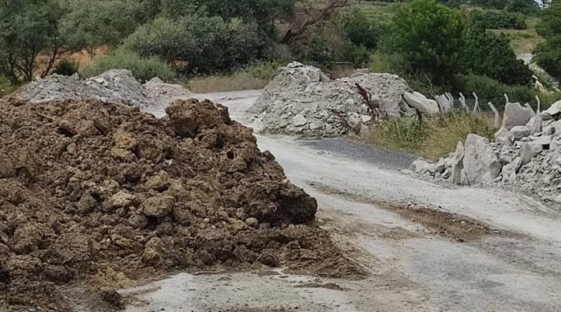 Otoyol bağlantı yolu kaçak hafriyat nedeni ile kapandı