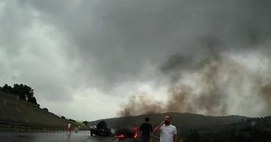 Otoyolda 1 kişinin öldüğü, 2 aracın yandığı kaza anı kameralara yansıdı