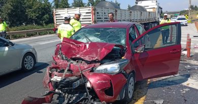 Otoyolda otomobiller çarpıştı: 5 yaralı