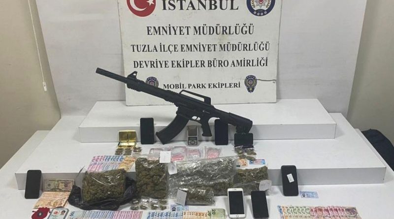 Pendik’te uyuşturucu ticareti yapılan iş yerine operasyon