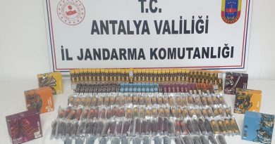 Piyasa değeri 50 bin TL olan kaçak elektronik sigara ele geçirildi