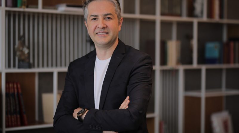 Plastik Cerrahi Uzmanı Oğuzhan Aydoğdu: 'Göz altı morluklarına veda edin'