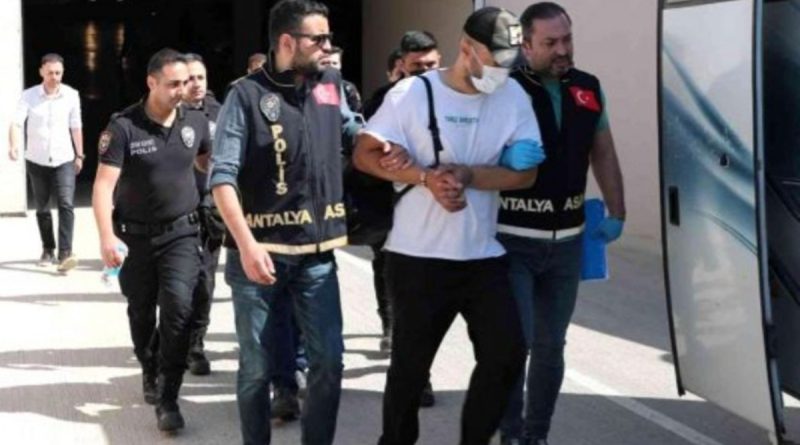 Polisin eş zamanlı operasyonunda 57 aranan şahıs yakalandı