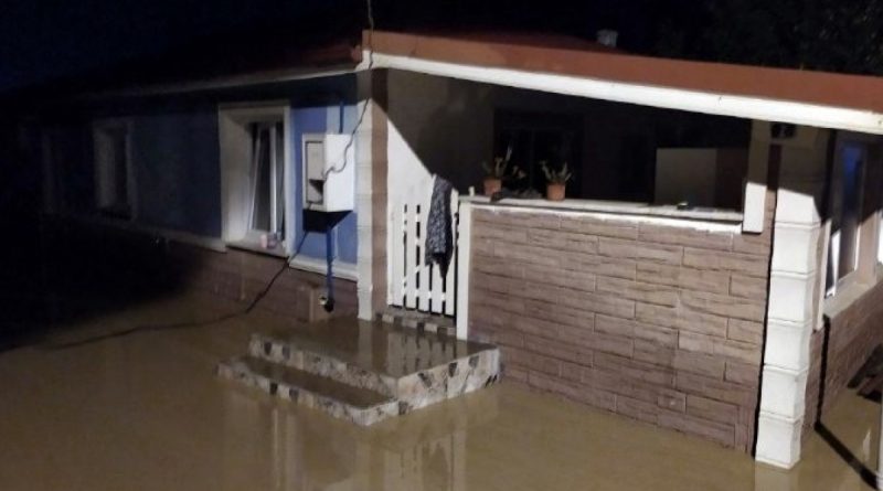 Sakarya’da sağanak 4 mahalleyi sular altında bıraktı