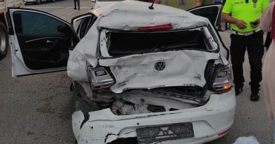 Samsun'da kamyon kırmızı ışıkta bekleyen araçlara çarptı: 1 ölü, 2 yaralı