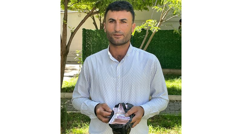 Şanlıurfa'da 120 bin lira bulan uzman çavuş parayı sahibine teslim etti