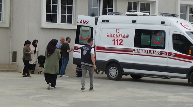 Sınava gireceği okulda merdivenden düşen öğrenci yaralandı