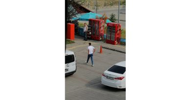 Sokak ortasında doktorla esnaf kavga etti