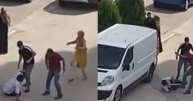 Sokak ortasında kafasında sopa kırıldı