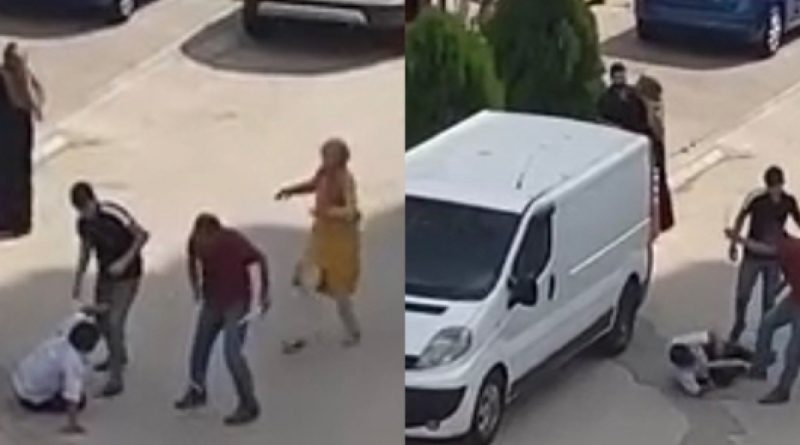 Sokak ortasında kafasında sopa kırıldı