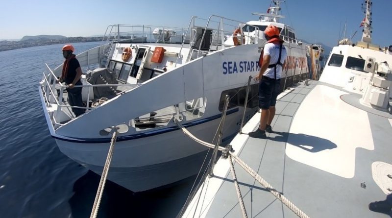 Su alan gemideki 76 kişi kurtarıldı