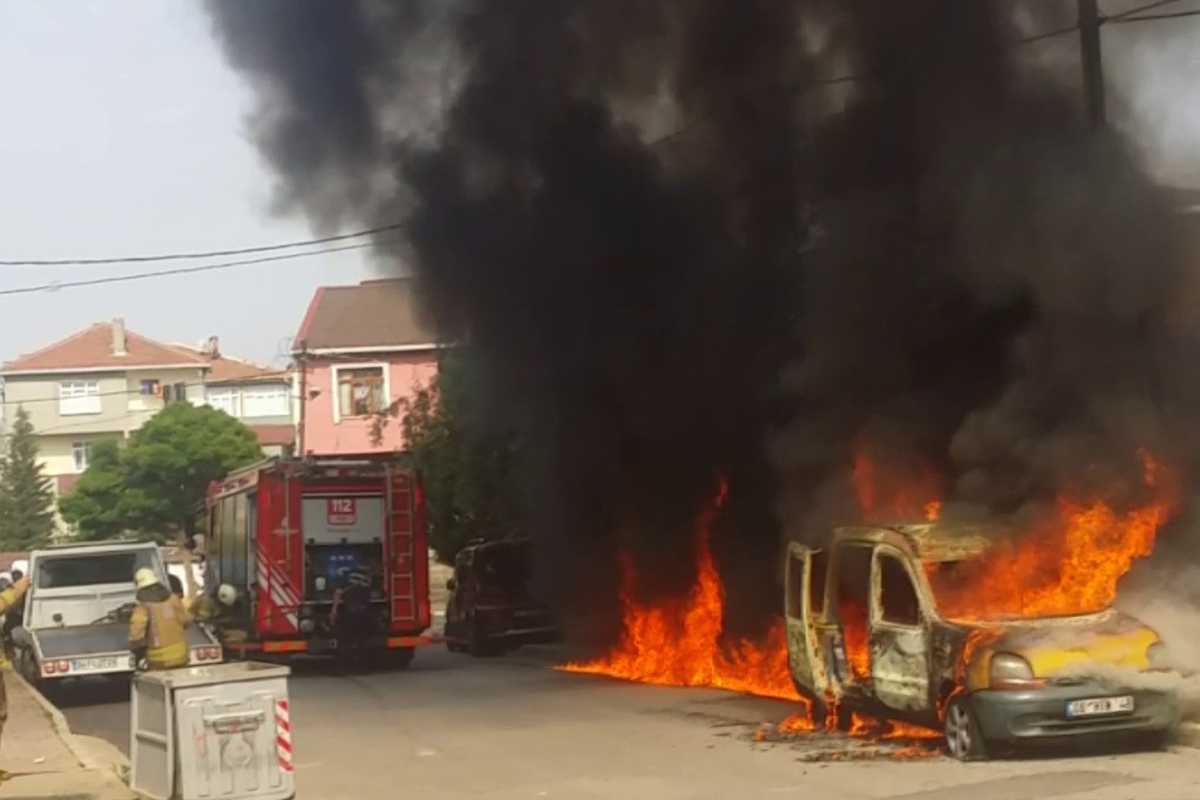 Sultanbeyli’de ailesi ile tartışan şahıs kendi kamyonetini yaktı