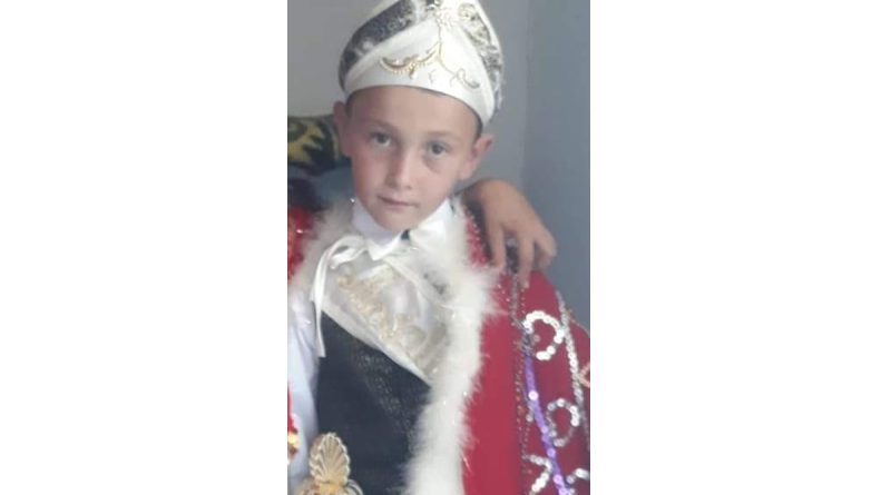 Süt toplama kamyonetinin çarptığı çocuk öldü