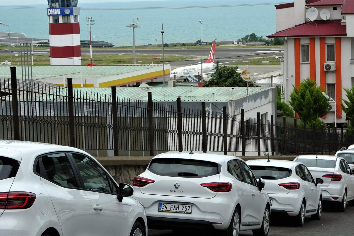 Suudi Arabistan’ın kapıları açması kiralık araçlara olan talebi artırdı