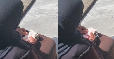 Taksim’de hasılatı sayan dilenci kadın kamerada