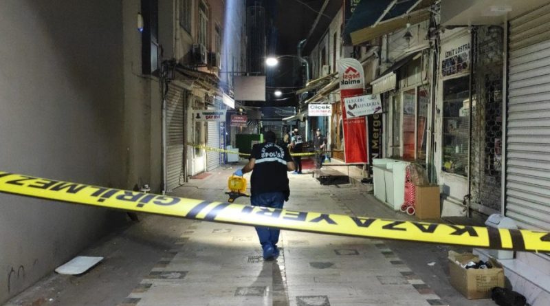 Tartıştığı şahıs tarafından silahlı vurulan genç hayatını kaybetti