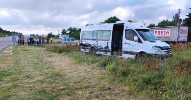 Tekirdağ’da öğrenci servisi ile ticari araç çarpıştı: 4 yaralı