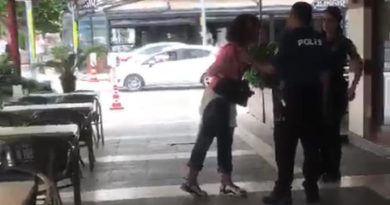 Telefonu çalındı, polisi ölümle tehdit etti