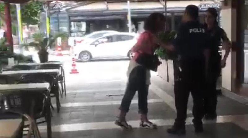 Telefonu çalındı, polisi ölümle tehdit etti