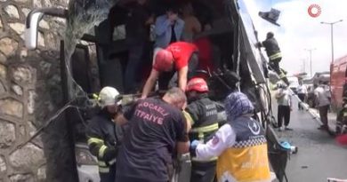 TEM'de büyük kaza, 11 araç birbirine girdi