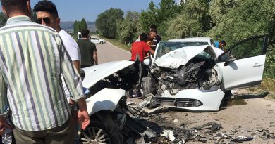 Tokat’ta 2 otomobil çarpıştı: 8 yaralı