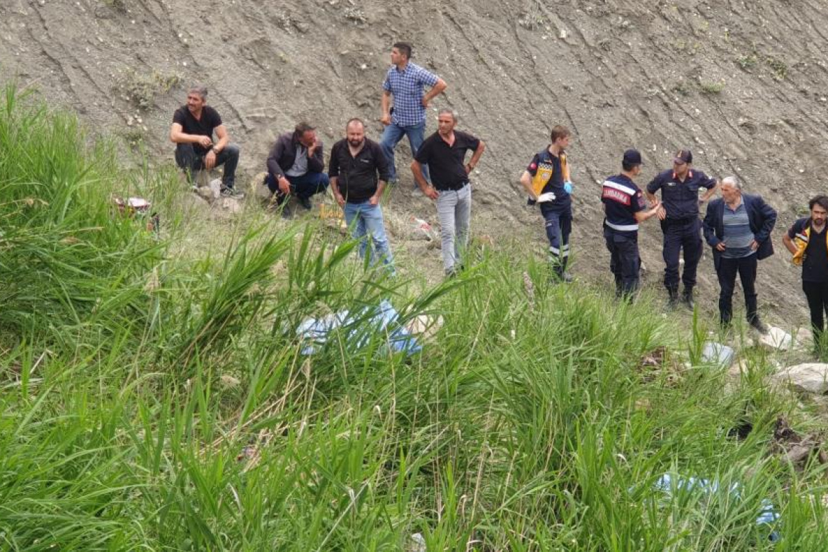 Tokat’ta minibüs kazasında ölen 4 kişinin kimlikleri tespit edildi