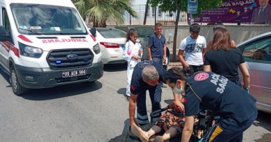 Torununa araba çarpan kadın fenalaştı