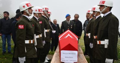 Trafik kazasında hayatını kaybeden Kıbrıs Gazisine askeri tören düzenlendi
