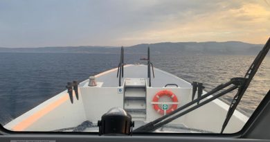 Türk kara sularına geri itilen 17 düzensiz göçmen kurtarıldı