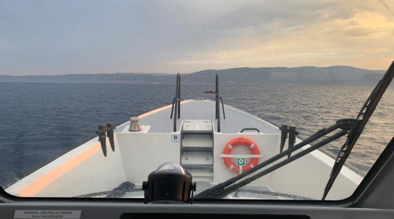 Türk kara sularına geri itilen 17 düzensiz göçmen kurtarıldı