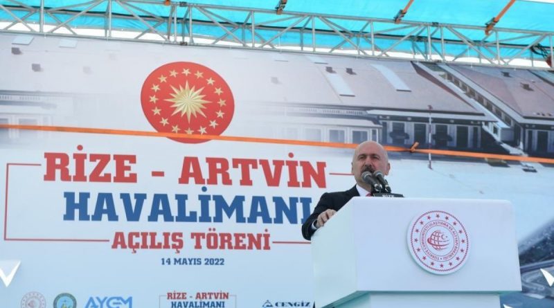 Ulaştırma ve Altyapı Bakanı Karaismailoğlu: '5 ayda hava yolu ile seyahat eden yolcu sayısı 57 milyonu geçti'
