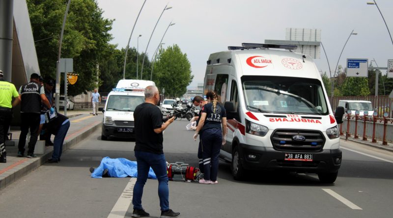 Üst geçitten düşen kadın hayatını kaybetti
