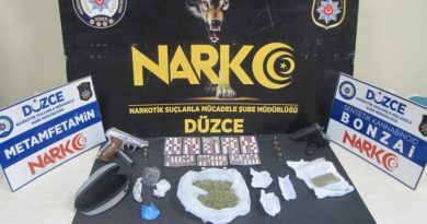 Uyuşturucu madde ticareti yapan 2 kişi tutuklandı