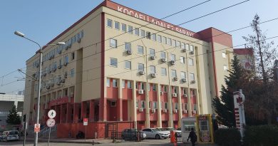 Uyuşturucu operasyonunda, dövme yaptırırken yakalandı