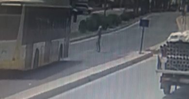 Yaya geçidinden geçerken otobüs çarptı