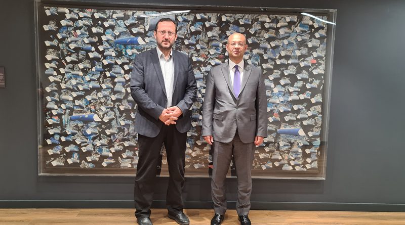 Yıldız Holding ile Helal Akreditasyon Kurumu yetkilileri bir araya geldi