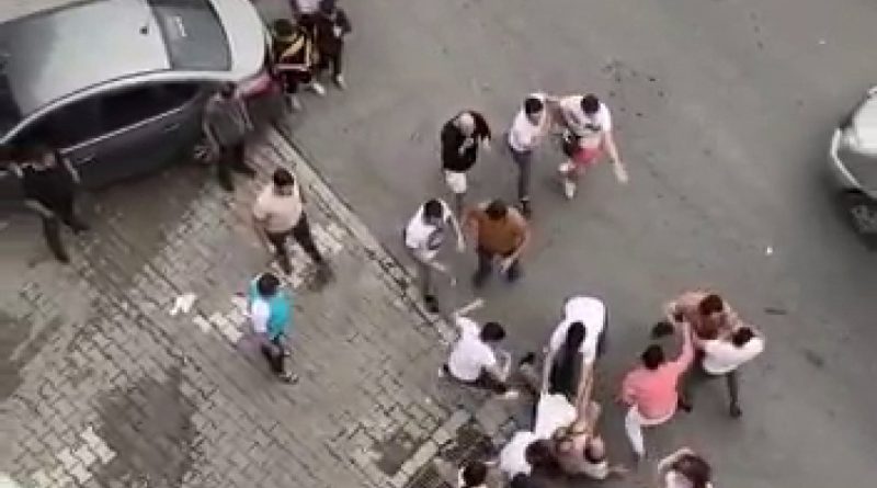 Yol verme kavgasında ortalık savaş alanına döndü