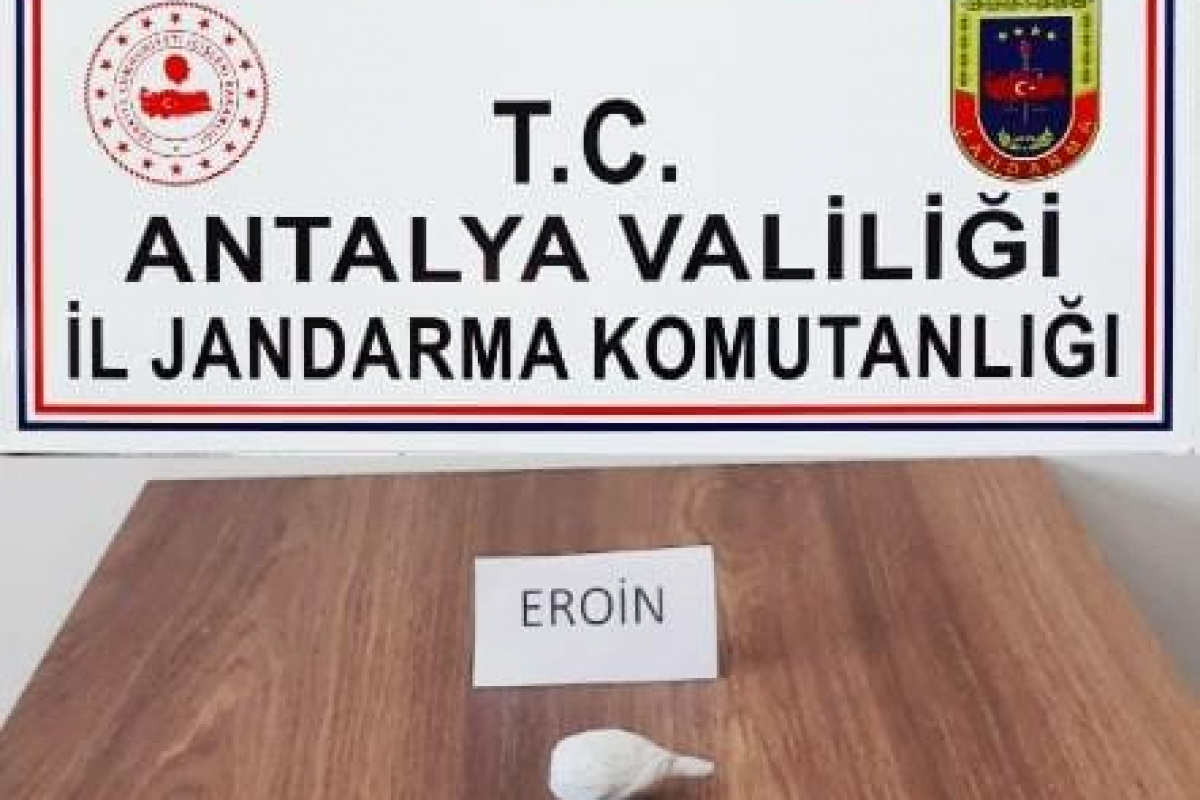Yolcu üzerinde 18 gram eroin ele geçirildi